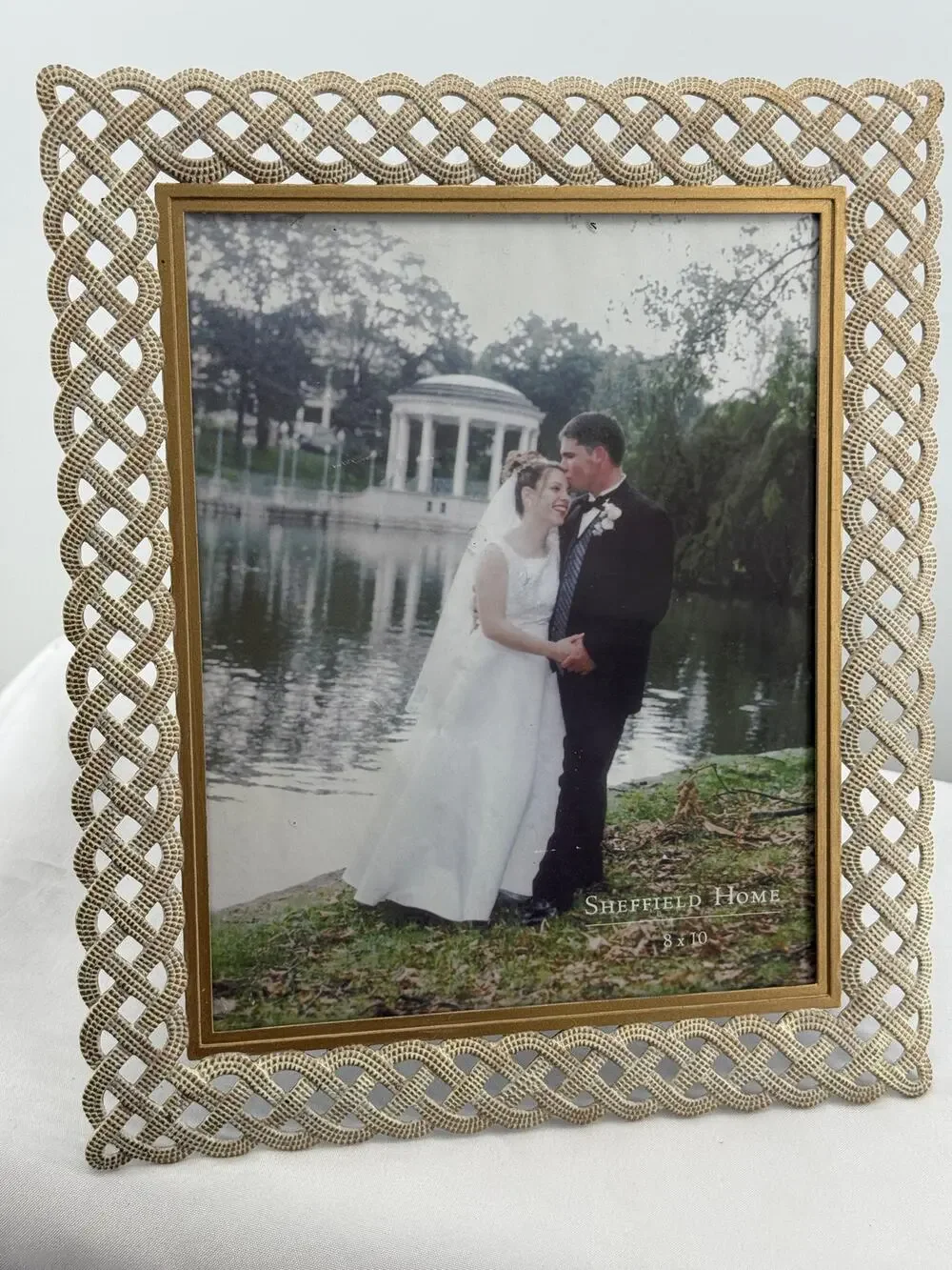 Gold Lattice Photo Picture Frame 8x10 Tabletop Display Openwork Metal NEW